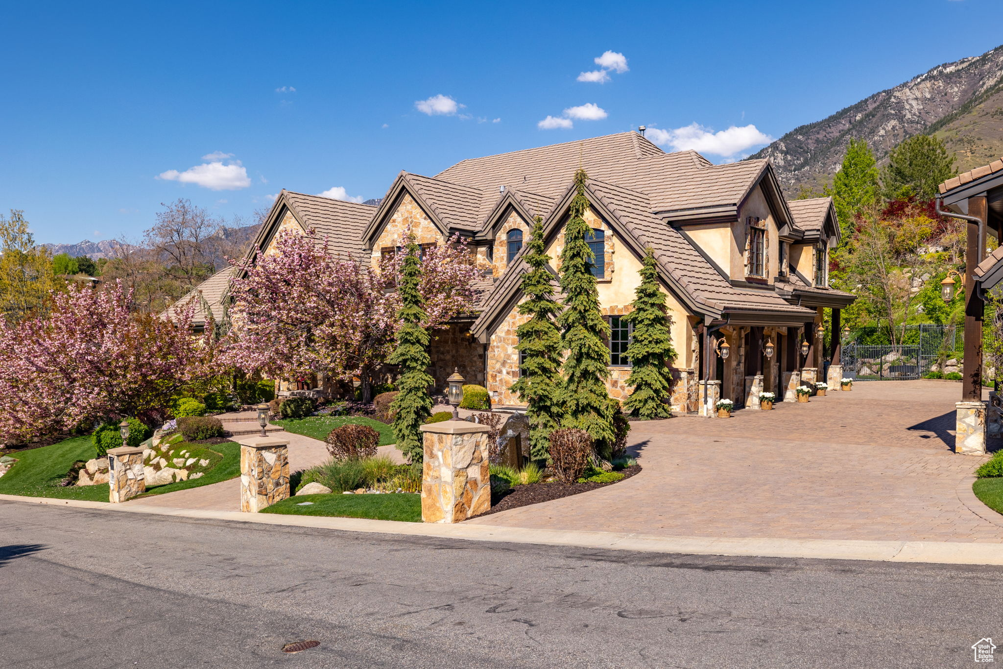 PEPPERWOOD - Residential