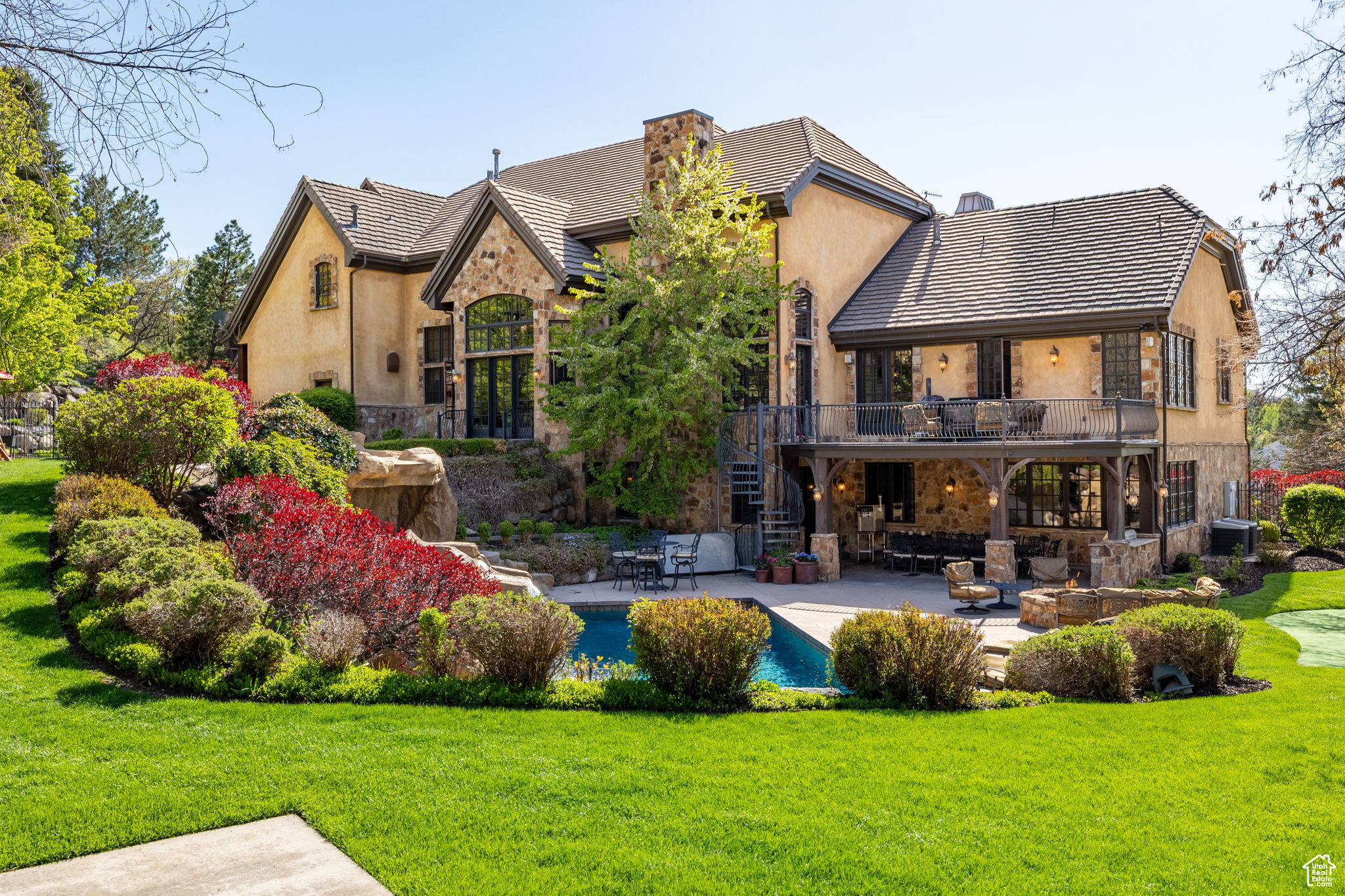PEPPERWOOD - Residential