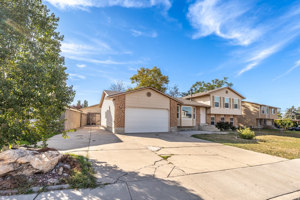 Photo of 3816 S PHEASANT GLEN DR W, West Valley City, UT 84120 (MLS # 2186421)