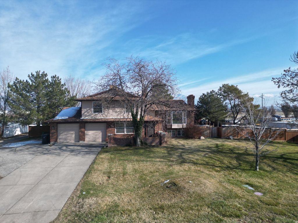Photo of 2870 S 3925 W, Taylor, UT 84401 (MLS # 2133969)
