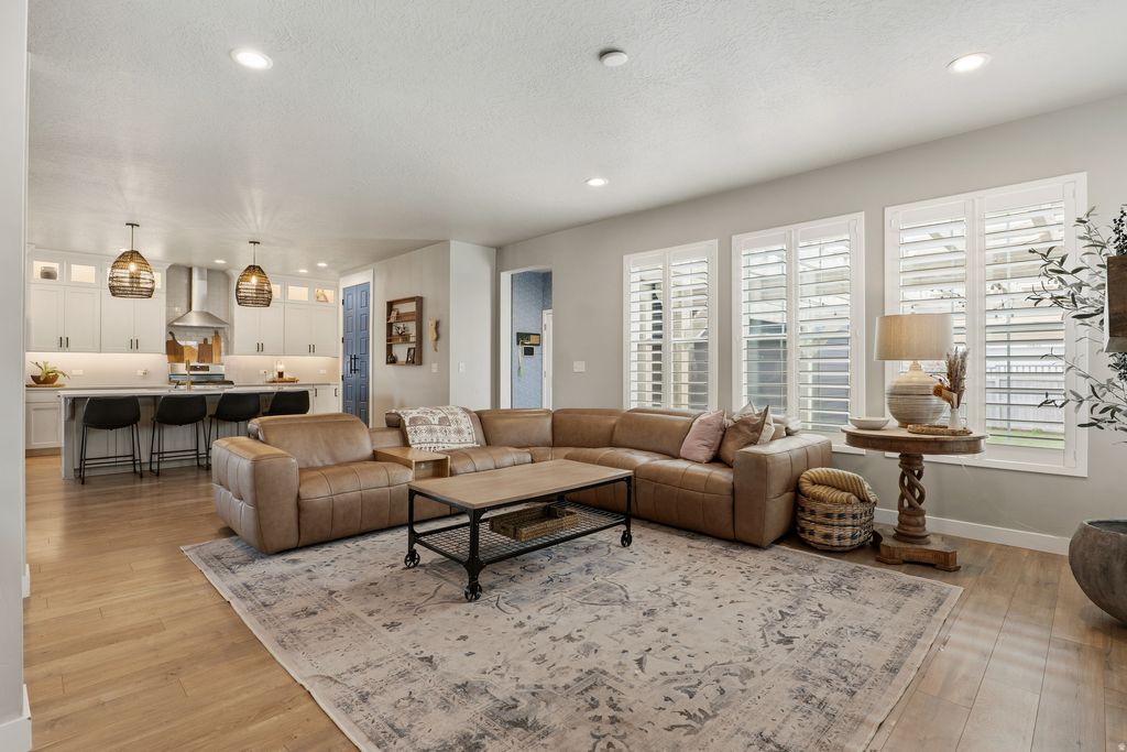 Photo of 11656 S MORING POINT WAY #572, South Jordan, UT 84009 (MLS # 2137316)