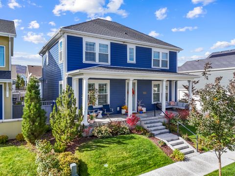 Photo of 11656 S MORING POINT WAY #572, South Jordan, UT 84009 (MLS # 2137316)