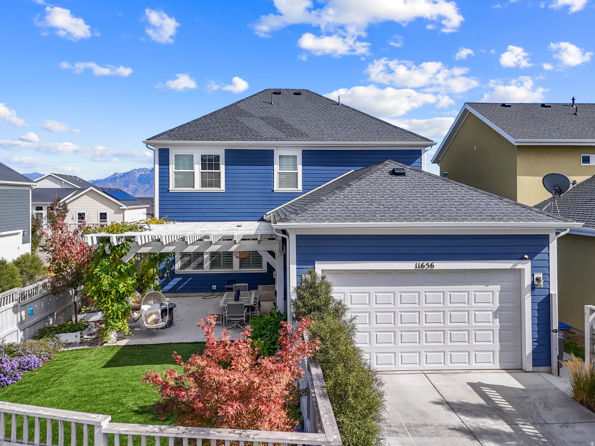 DAYBREAK - Residential