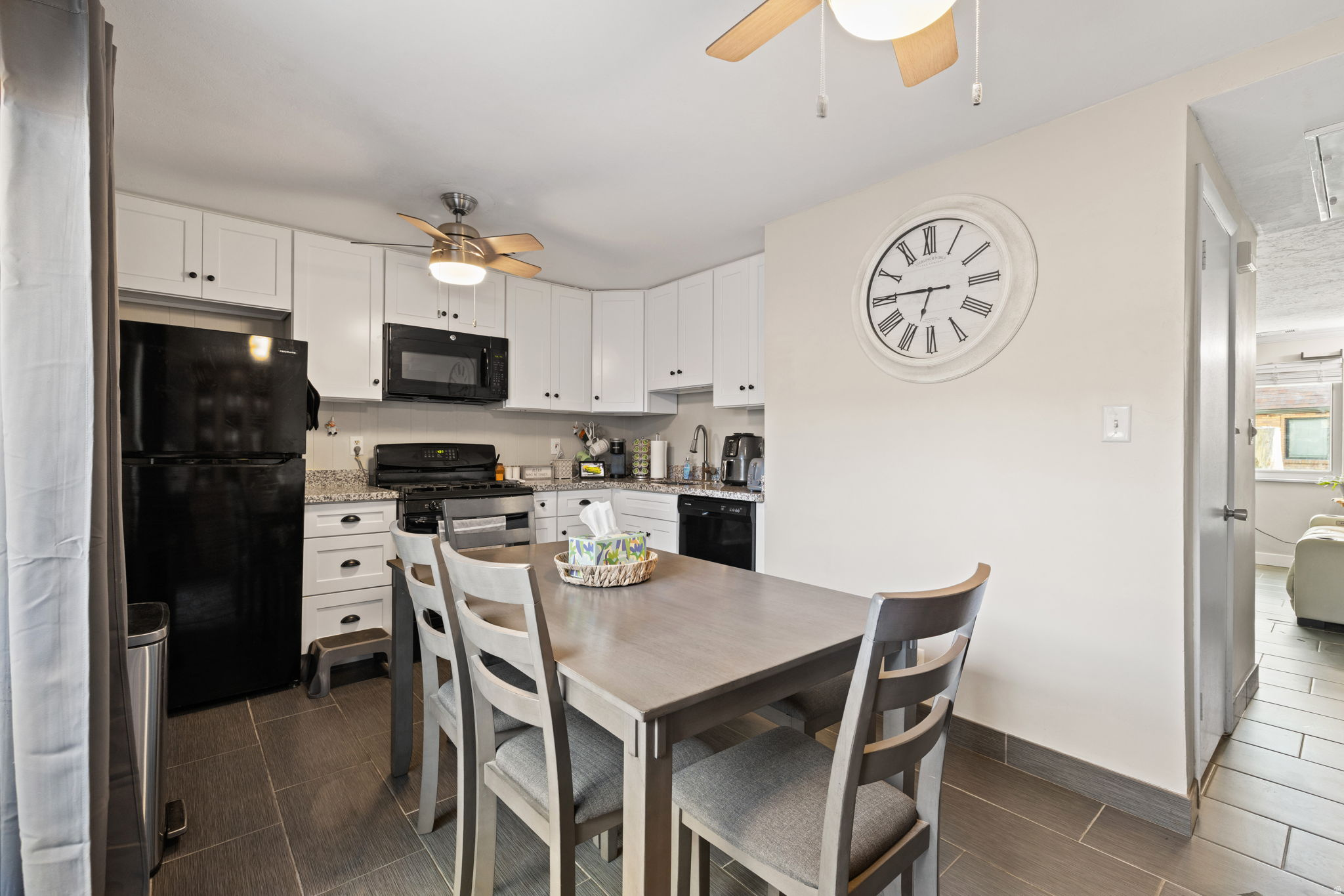 CASTLEBROOK - Residential