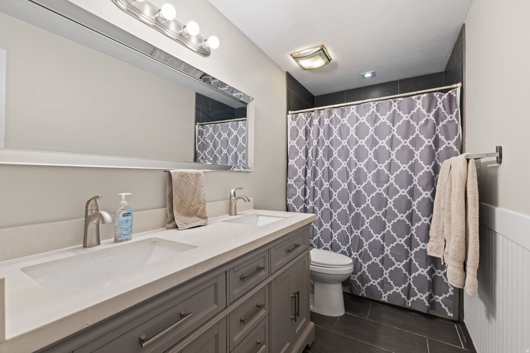 CASTLEBROOK - Residential