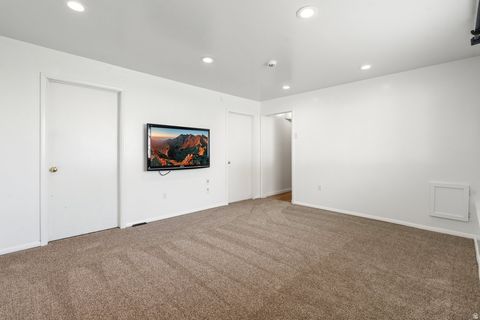 Tiny photo for 393 LAKEWOOD DR, Provo, UT 84601 (MLS # 2126632)