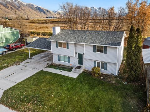 Tiny photo for 393 LAKEWOOD DR, Provo, UT 84601 (MLS # 2126632)
