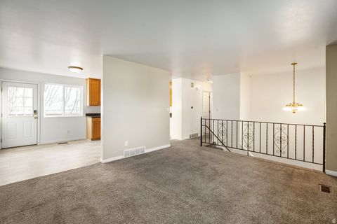 Tiny photo for 393 LAKEWOOD DR, Provo, UT 84601 (MLS # 2126632)