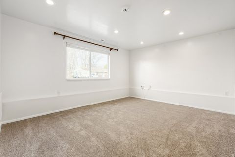 Tiny photo for 393 LAKEWOOD DR, Provo, UT 84601 (MLS # 2126632)