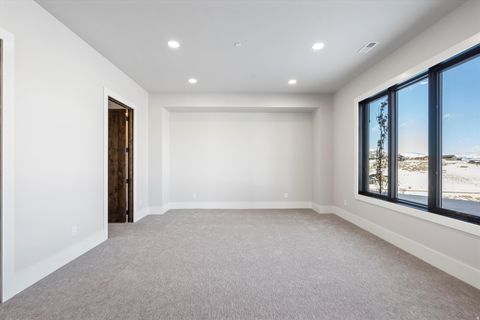 Tiny photo for 6251 E LEGACY DR, Huntsville, UT 84317 (MLS # 2127478)