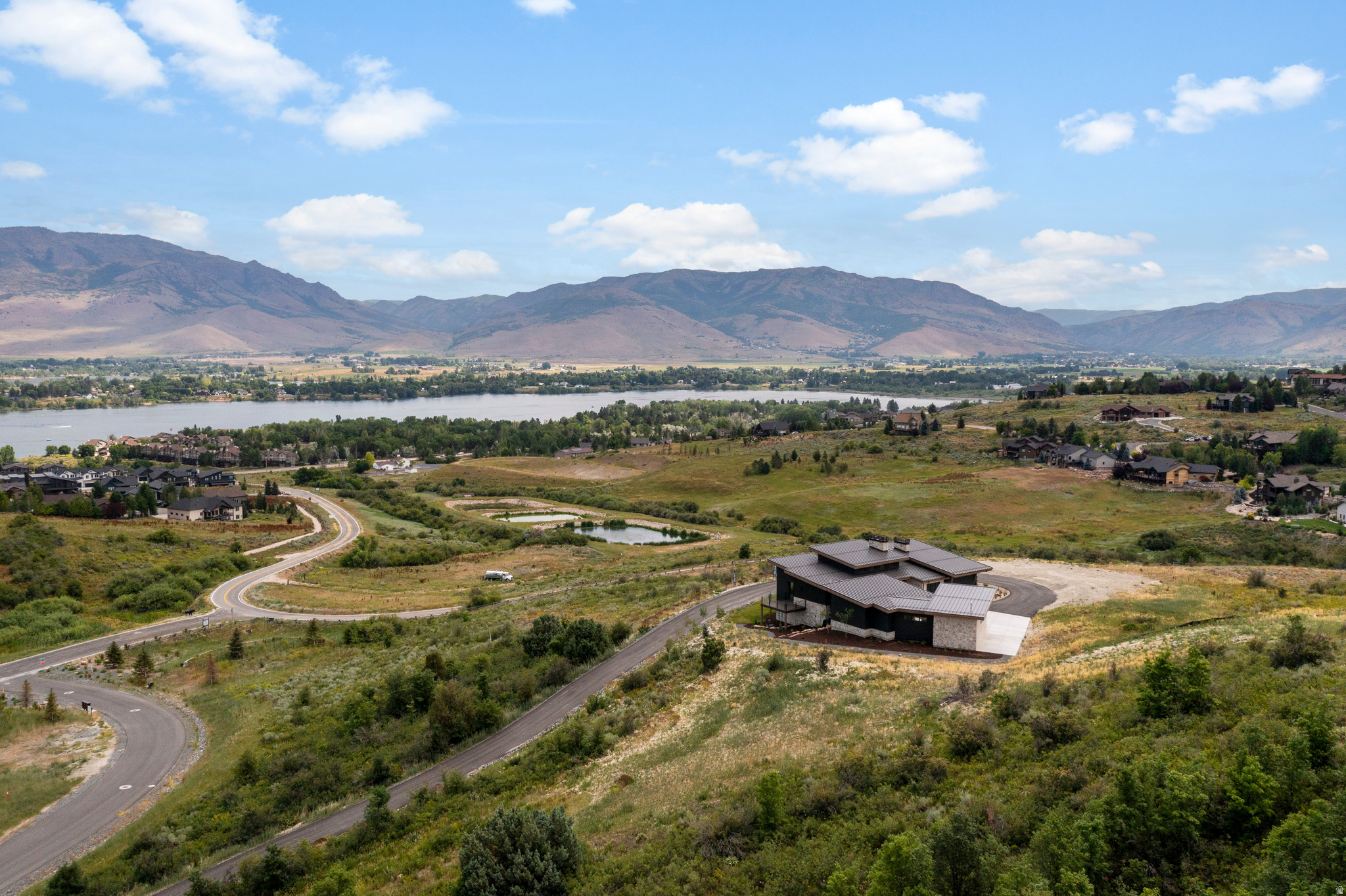 LEGACY MOUNTAIN - Residential