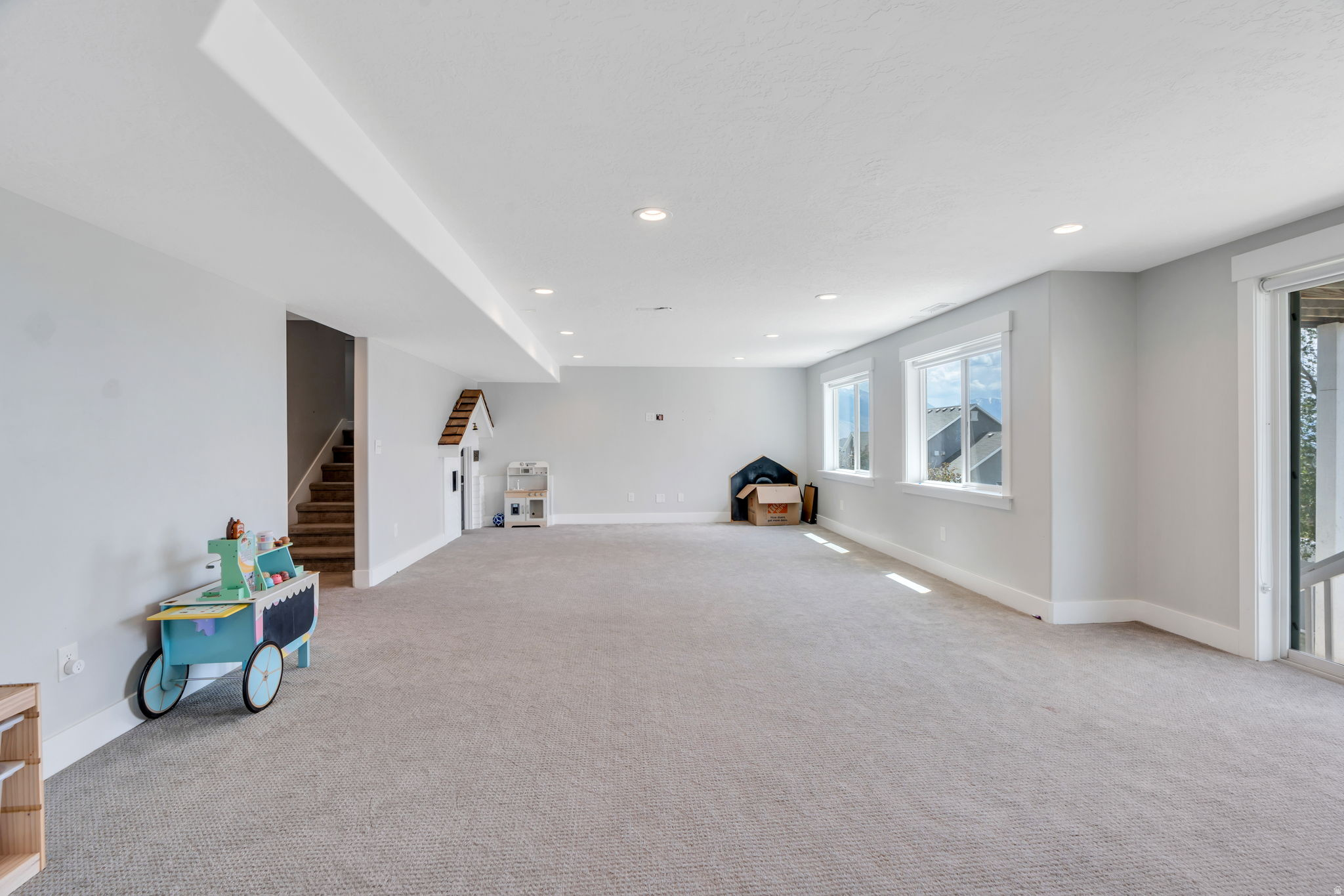CANYON HILLS - Residential