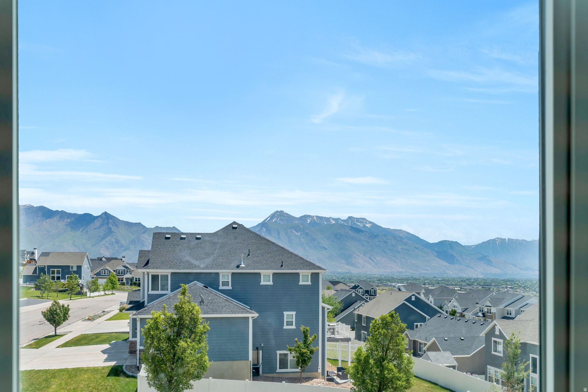 CANYON HILLS - Residential