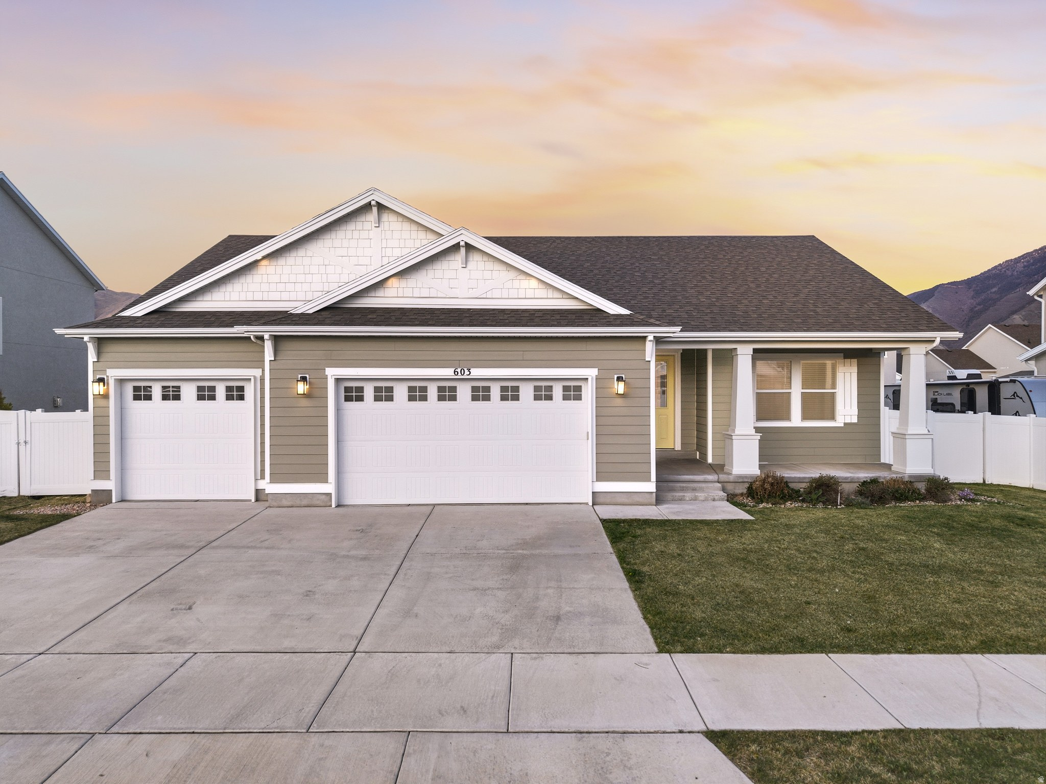 MAPLETON GROVE - Residential