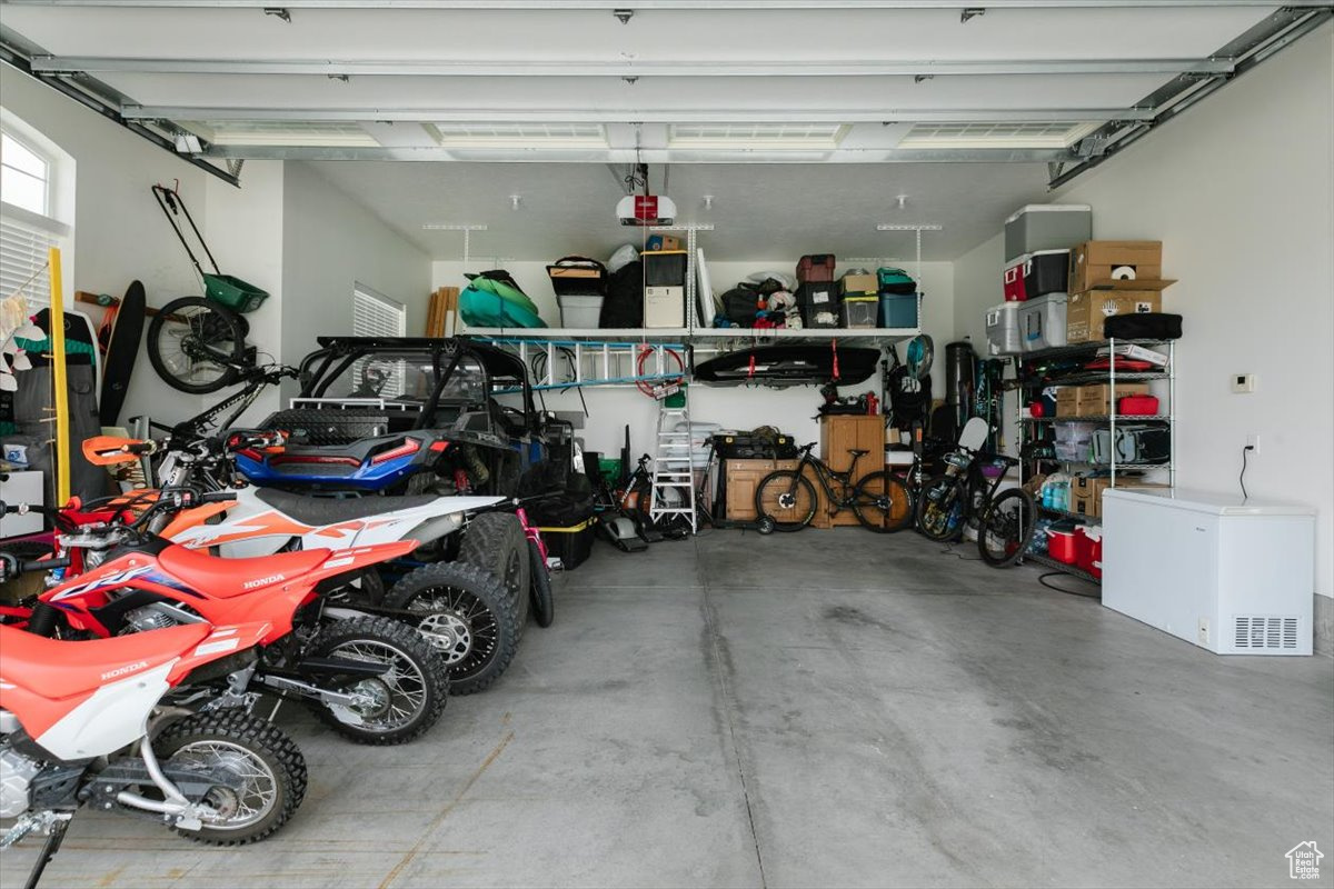 PHEASANT HOLLOW ESTATES PH 3 - Residential