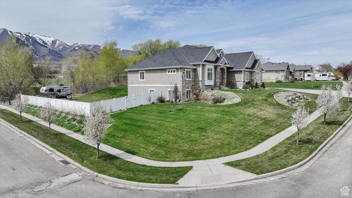 PHEASANT HOLLOW ESTATES PH 3 - Residential