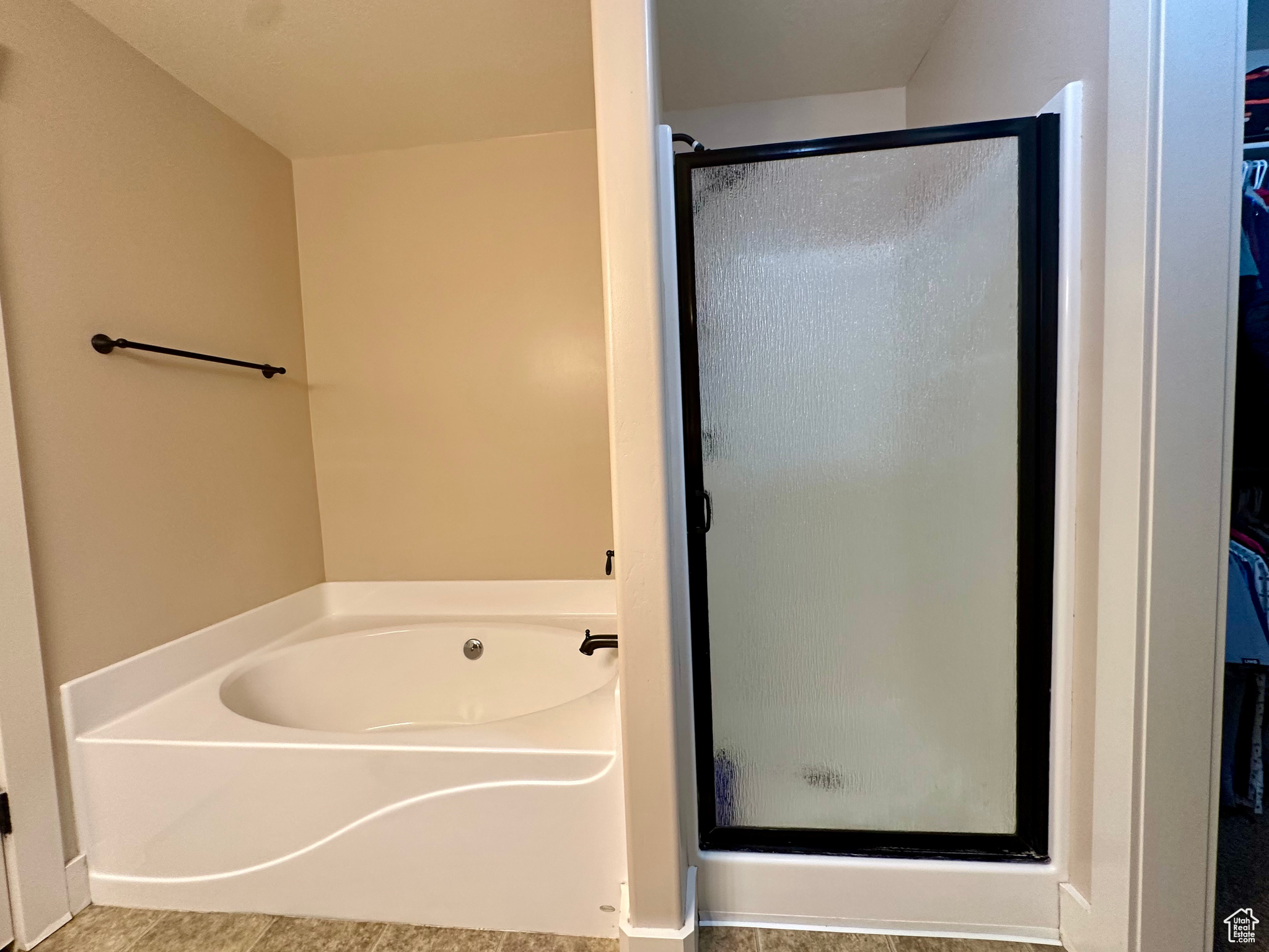 ASHBURY COURT - Residential