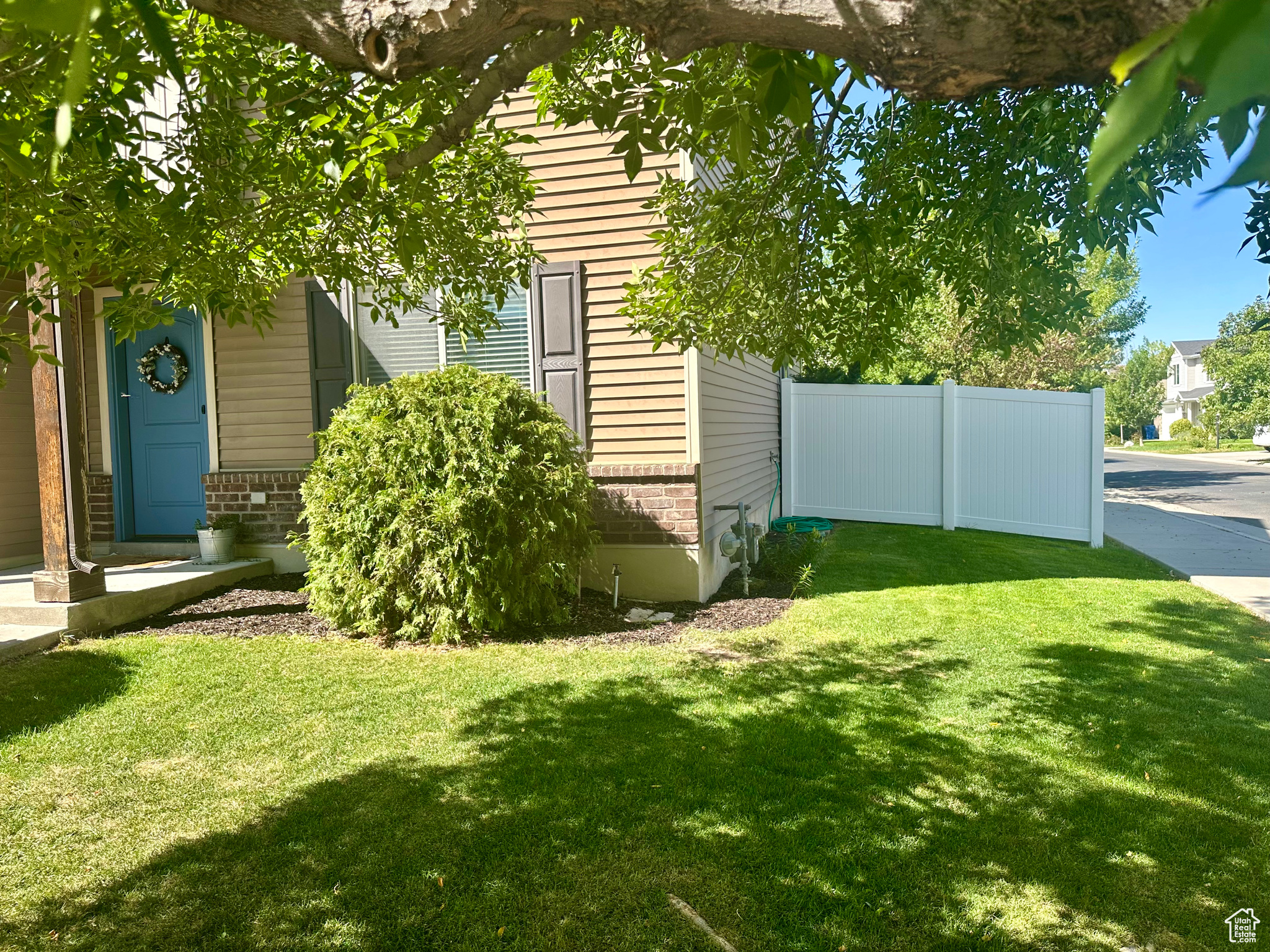 ASHBURY COURT - Residential
