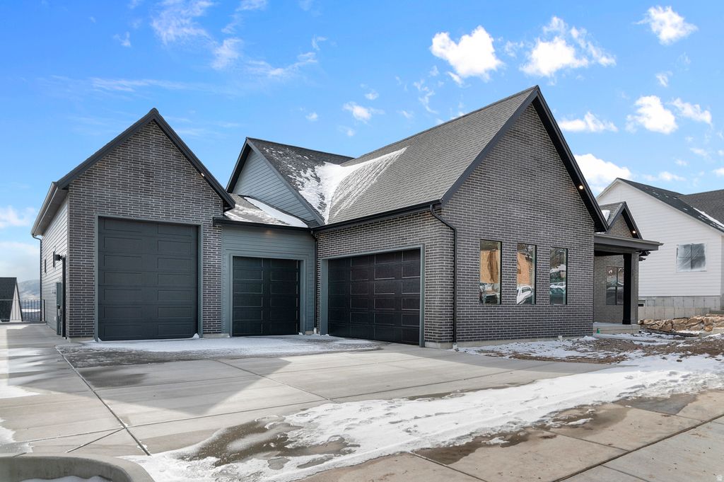 Photo of 54 W TALISMAN AVE #220, Lehi, UT 84048 (MLS # 2152734)