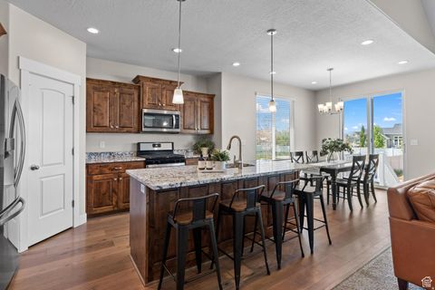 Tiny photo for 787 N 300 W, Mapleton, UT 84664 (MLS # 2130333)