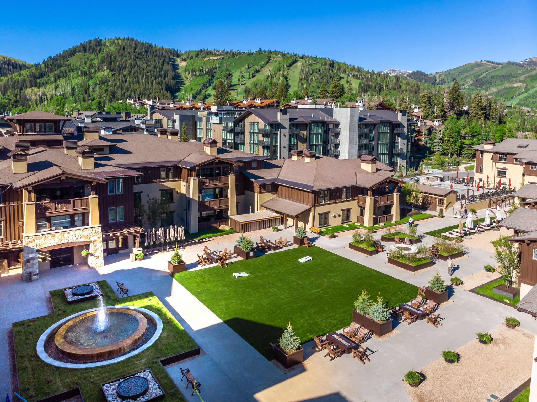 THE RESIDENCES AT THE CHATEAUX - Residential