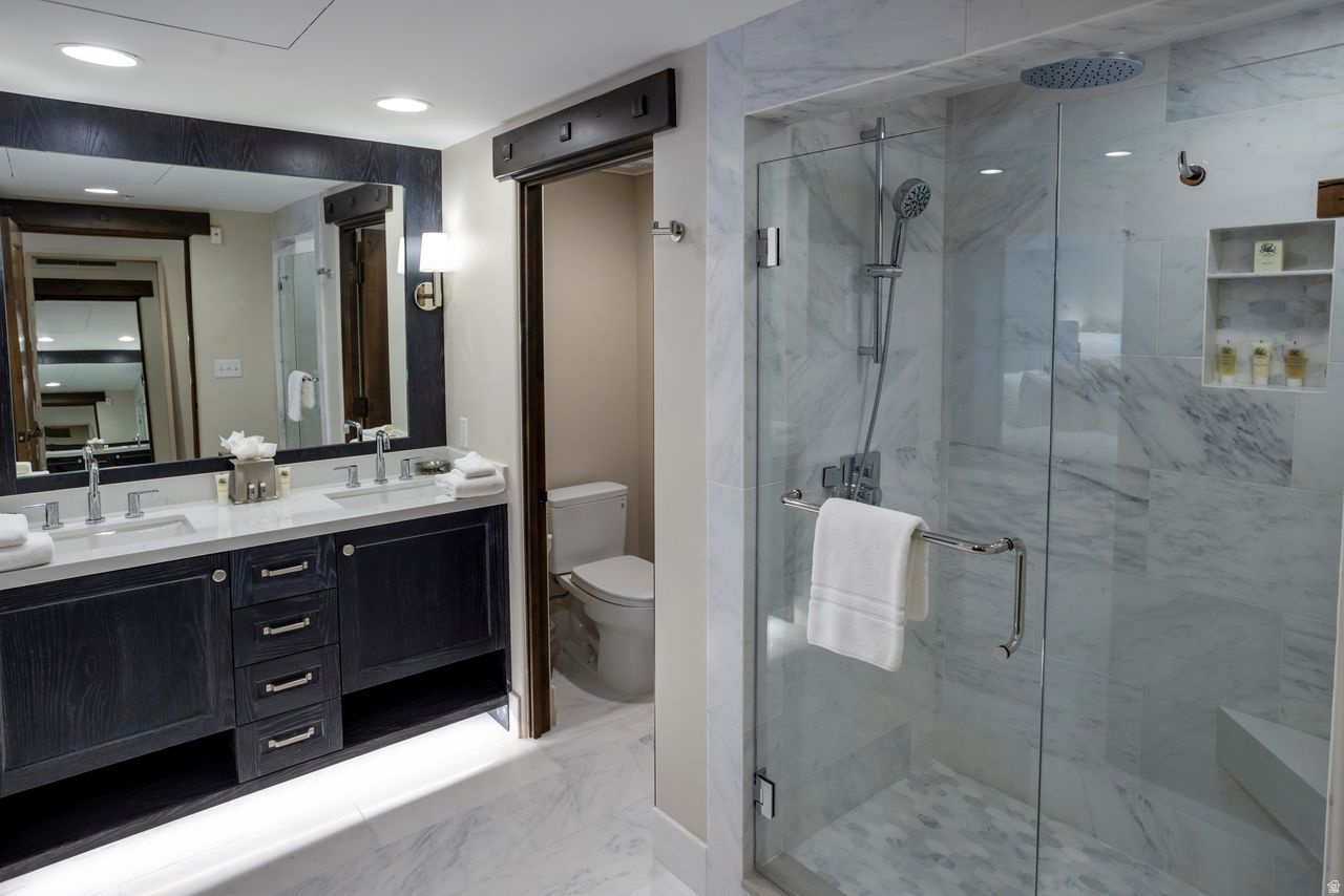 THE RESIDENCES AT THE CHATEAUX - Residential