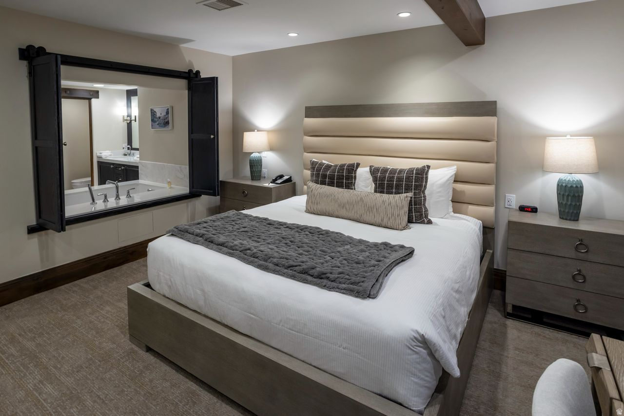 THE RESIDENCES AT THE CHATEAUX - Residential