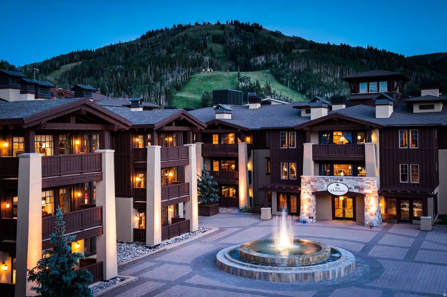 Own a 1/6 interest in a luxuriously finished and furnished four bedroom Residence. Owners enjoy unlimited, flexible usage in accordance with club reservation polices. Amenities include: ski locker room with steam and sauna, fully appointed fitness center, members' lounge including food service, business center, heated swimming pool, fine dining restaurant, heated parking, the list goes on...Hospitality services include: complimentary airport and in town transportation, dedicated concierge, daily housekeeping, member storage and much more! Call for details on owner's priority position and weeks booked for the upcoming winter. Club allows limited rental. All information contained herein shall be verified by buyer.