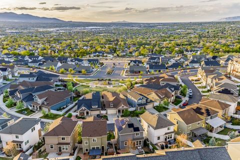 Tiny photo for 994 E DEER ARCH LN, Draper, UT 84020 (MLS # 2149450)