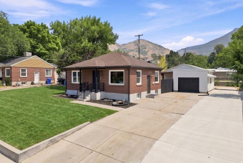 Tiny photo for 2861 S 2700 E, Salt Lake City, UT 84109 (MLS # 2176996)