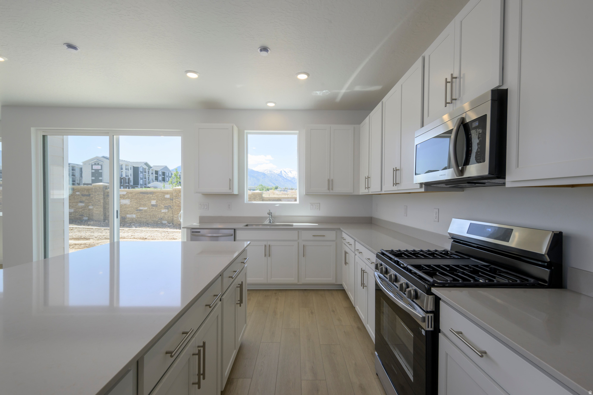 MEADOW CREEK - Residential
