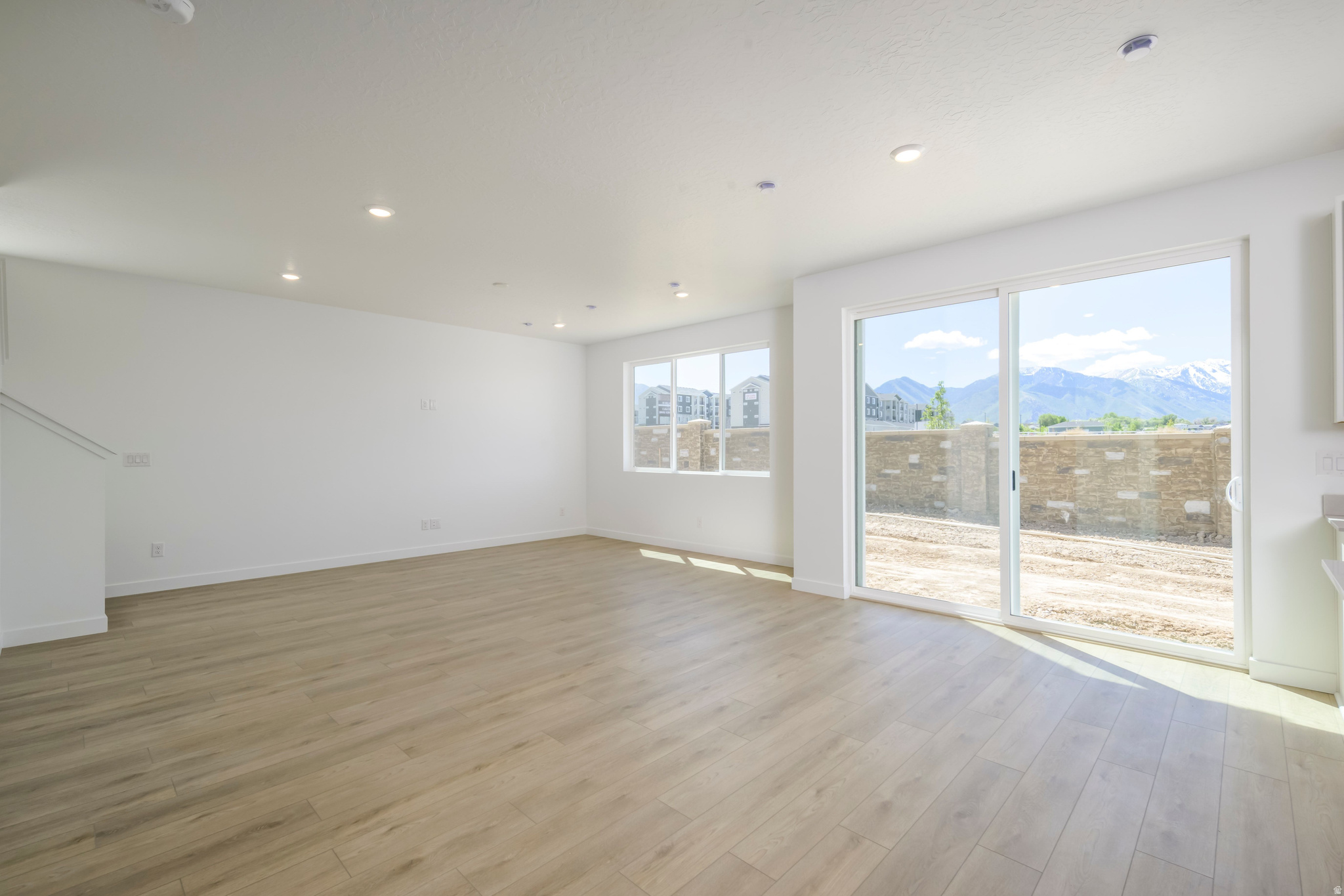 MEADOW CREEK - Residential