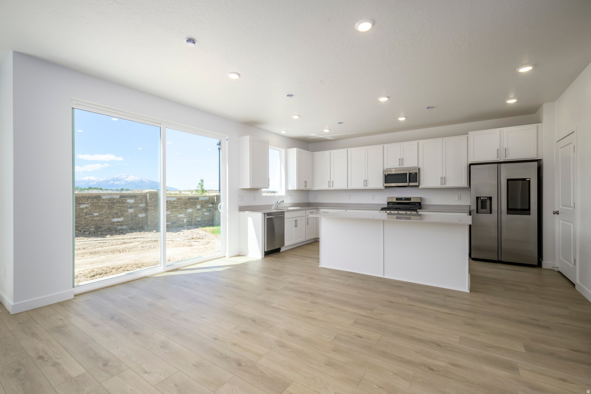 MEADOW CREEK - Residential