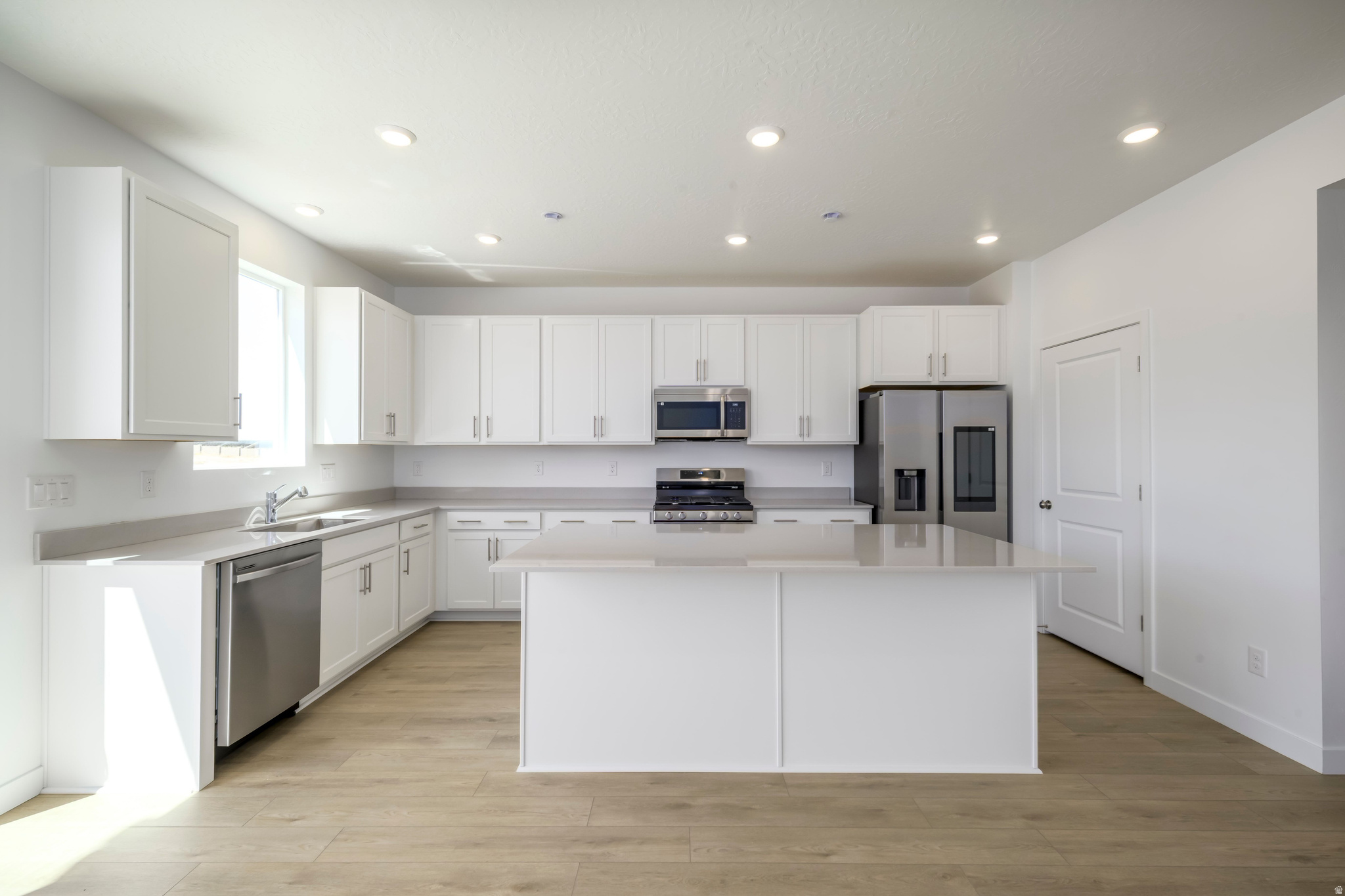 MEADOW CREEK - Residential