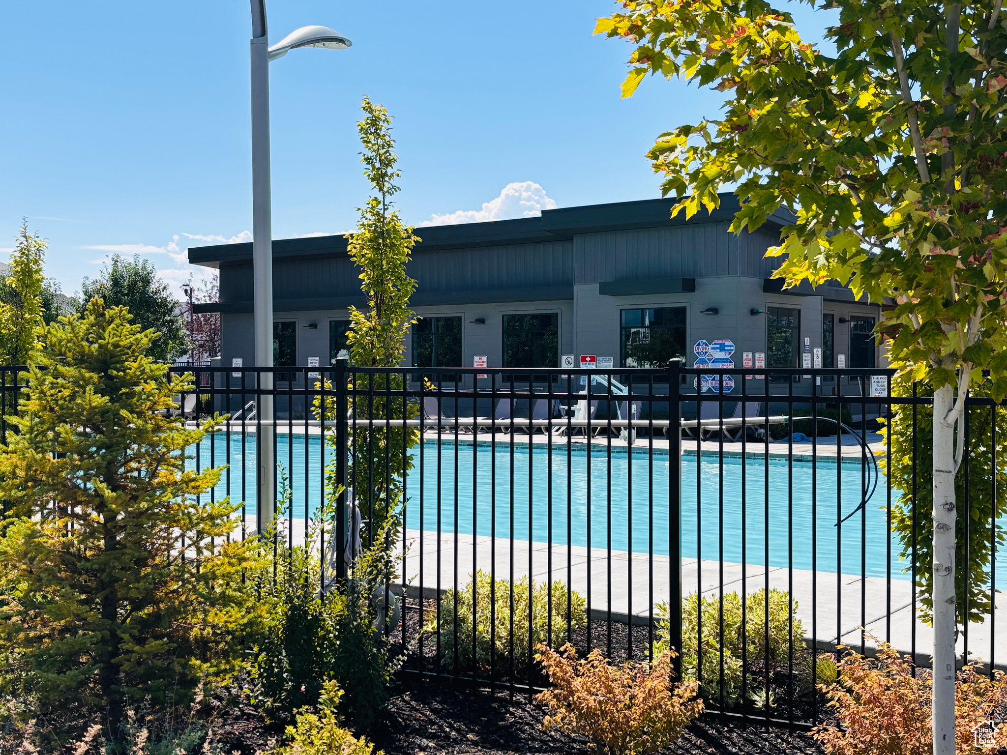 BRIDGEPORT AT WATERS EDGE - Residential