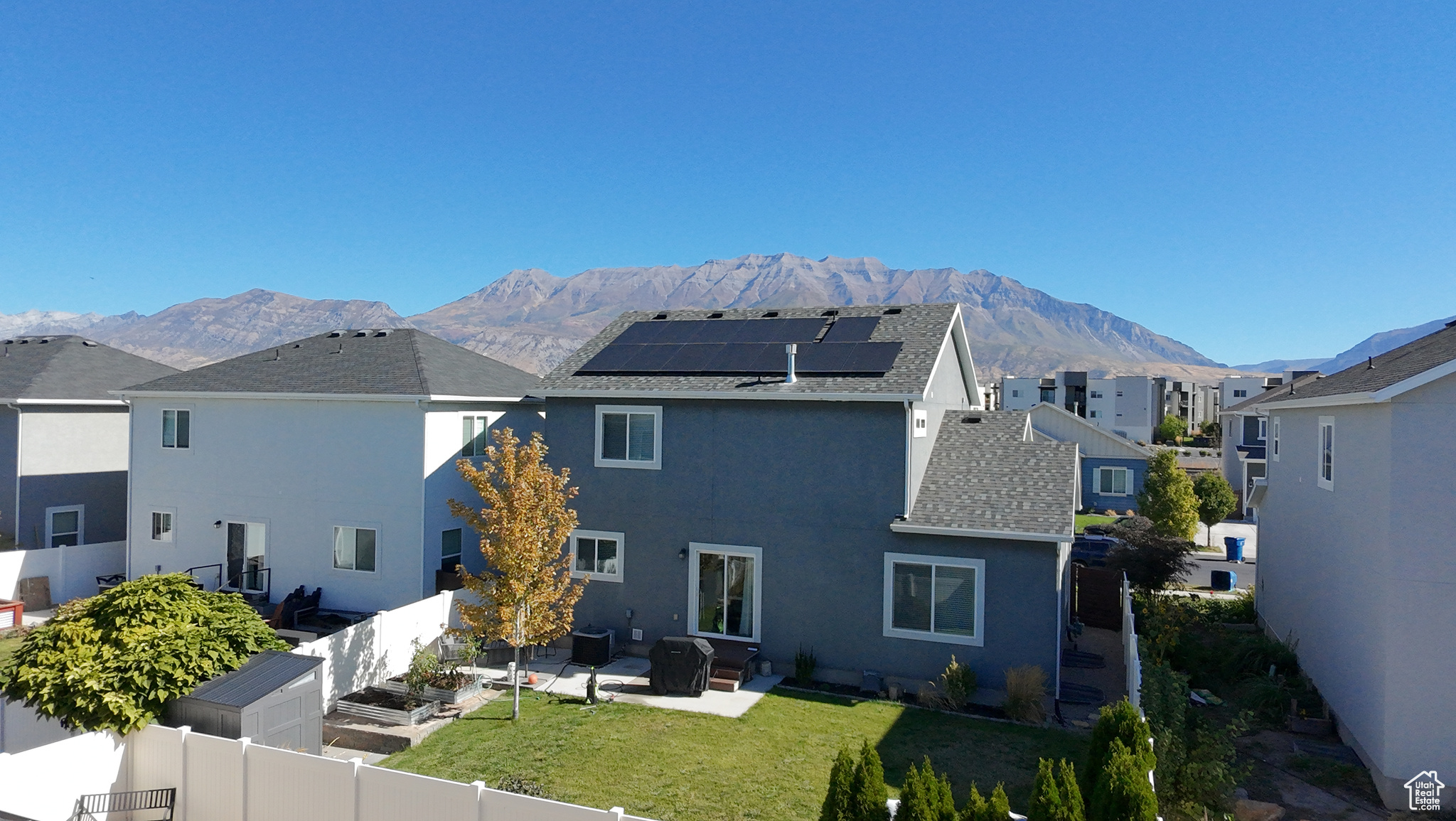 BRIDGEPORT AT WATERS EDGE - Residential