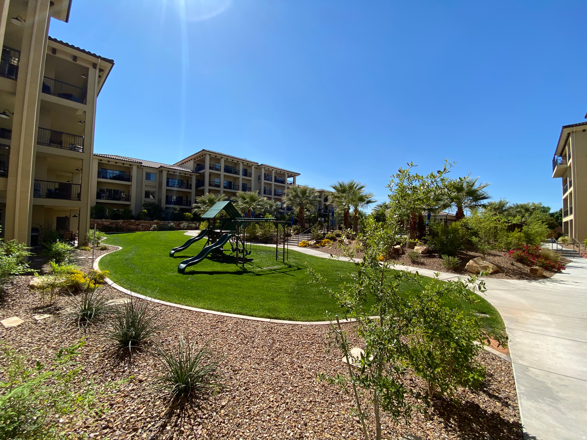 ESTANCIA - Residential