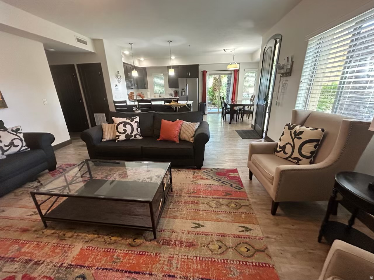 ESTANCIA - Residential