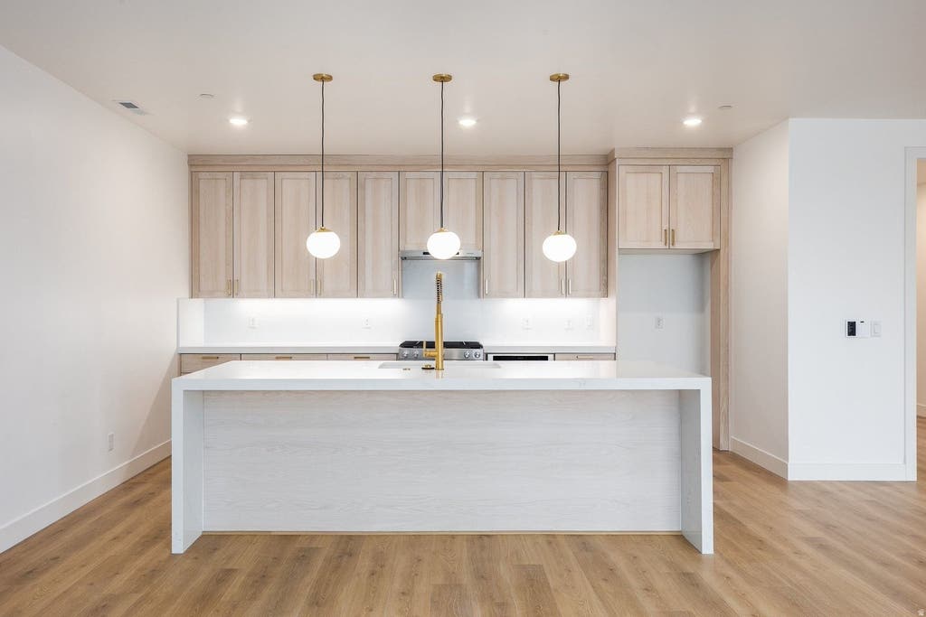 Photo of 2250 E MURRAY HOLLADAY RD #202, Holladay, UT 84117 (MLS # 2163007)