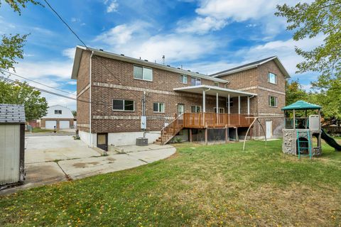 Tiny photo for 5947 S 620 E, Murray, UT 84107 (MLS # 2120894)