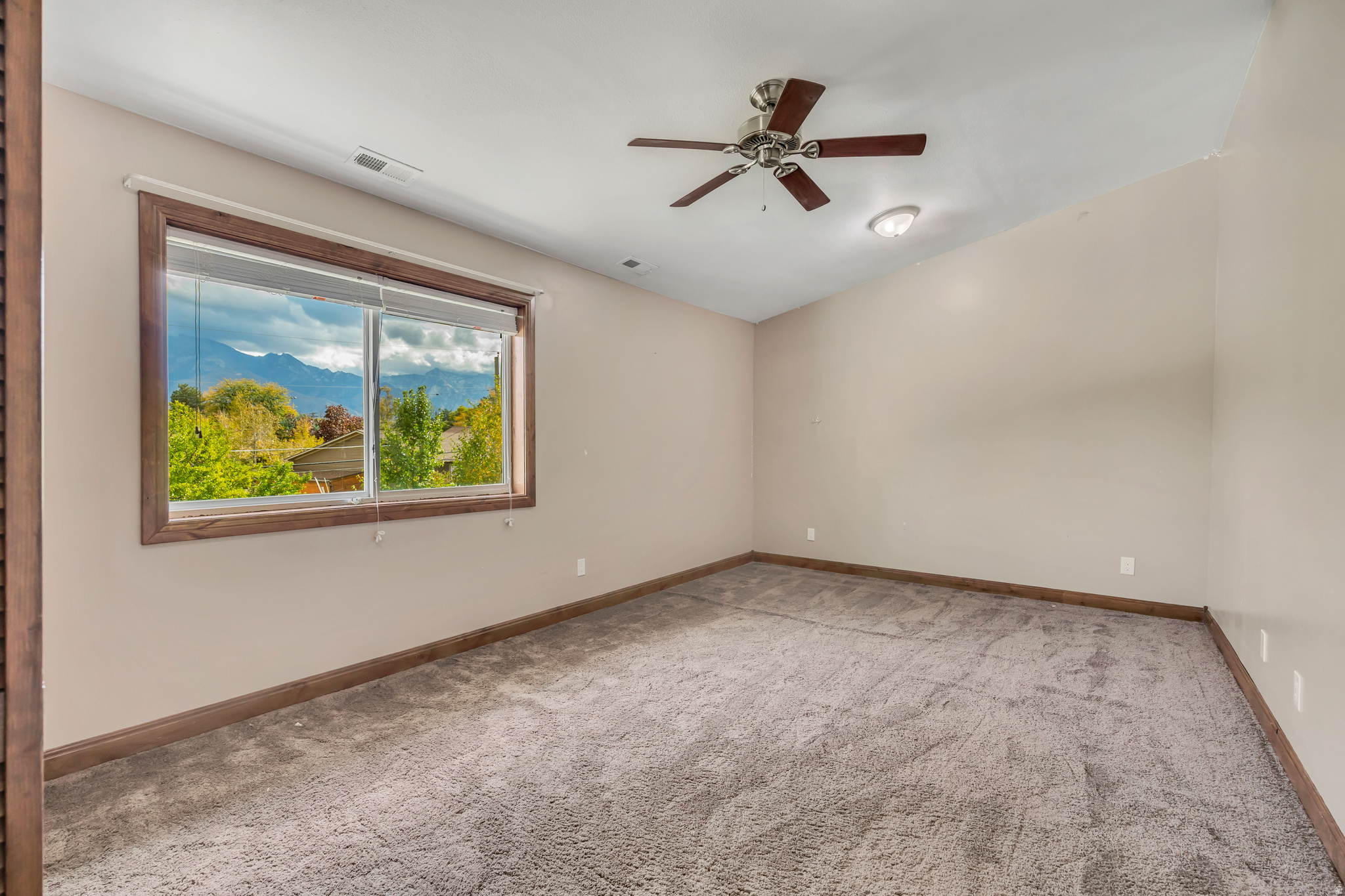 EASTVIEW - Residential