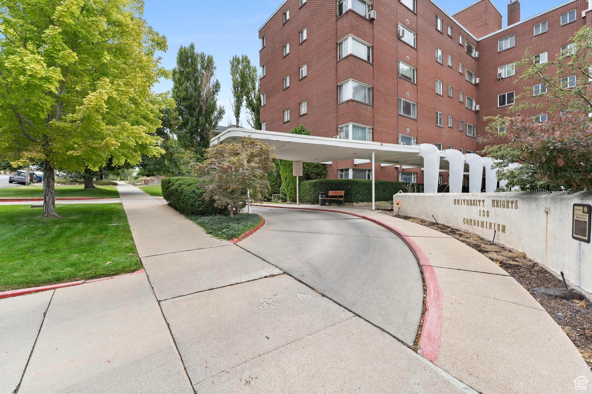 UNIVERSITY HEIGHTS - Residential