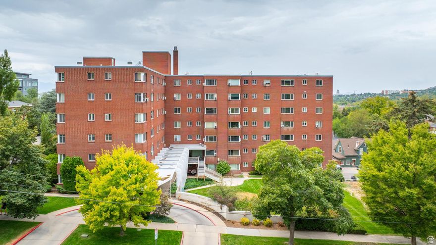 Smart investment at prestigious University Heights! Walking distance to U of U makes this ideal for students or urban professionals. Historic building with modern updates including fresh paint & granite counters. Steps to dining, entertainment & transit. Private parking included.