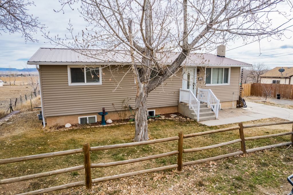 Photo of 144 N 3500 W, Vernal, UT 84078 (MLS # 2136524)