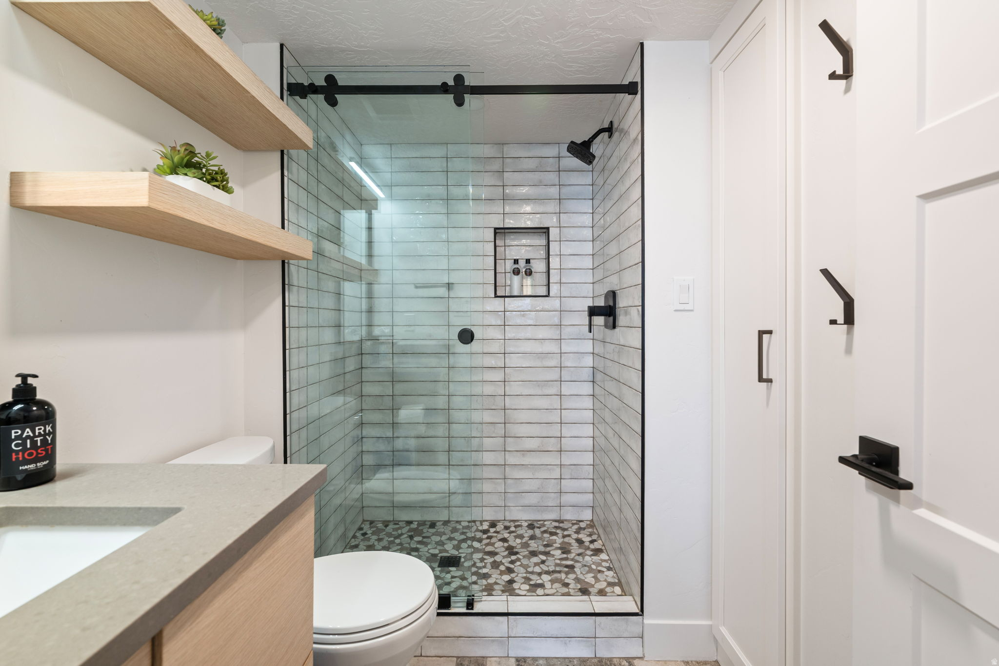 NEW CLAIM CONDOMINIUM - Residential