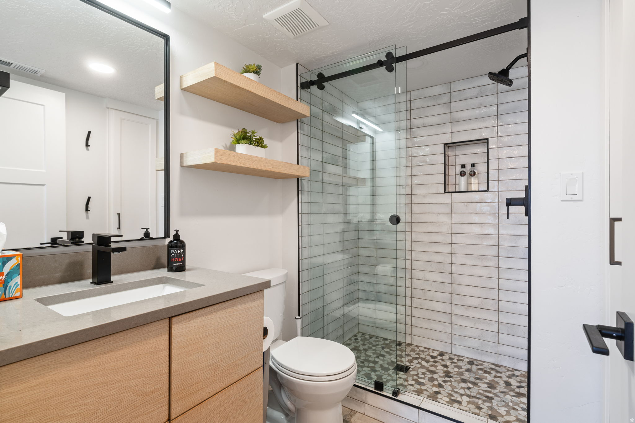 NEW CLAIM CONDOMINIUM - Residential