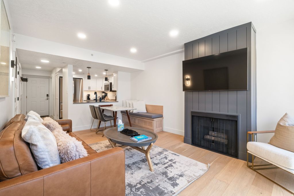Photo of 2000 PROSPECTOR AVE #106, Park City, UT 84060 (MLS # 2159151)