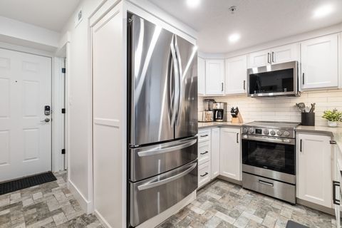 Tiny photo for 2000 PROSPECTOR AVE #106, Park City, UT 84060 (MLS # 2159151)