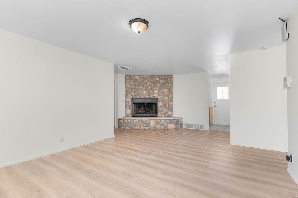 Photo of 1225 E ZENITH AVE S, Salt Lake City, UT 84106 (MLS # 2146550)