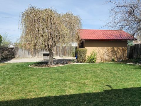 Tiny photo for 551 E 500 S, Payson, UT 84651 (MLS # 2146595)